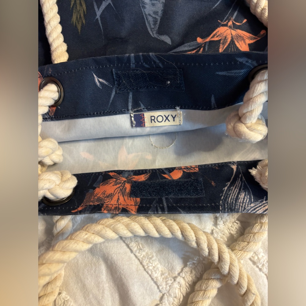 New Roxy Beach Bag - Picture 2 of 3